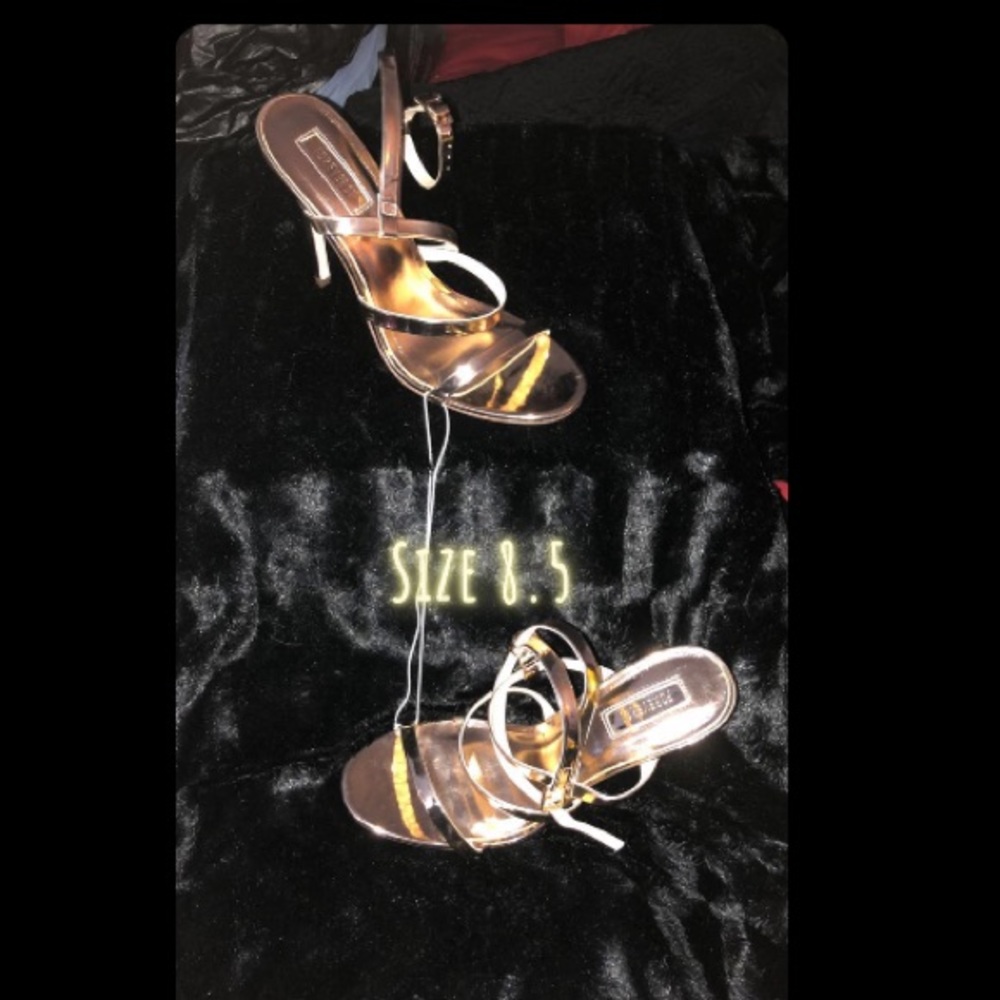 Gold heel size 8.5